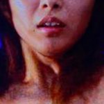【GIF画像】女優・寺本莉緒さん、乳丸出しの濡れ場を披露してしまう！
