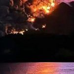 【衝撃画像】インドネシアの火山噴火、映画のワンシーンみたいになる！